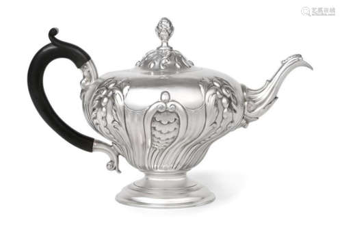 London Pure Silver Victorian Period Teapot