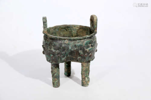 Chinese Rare Bronze Animal Pattern Tripod Furnace