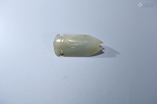 A CHINESE WHITE JADE PENDANT