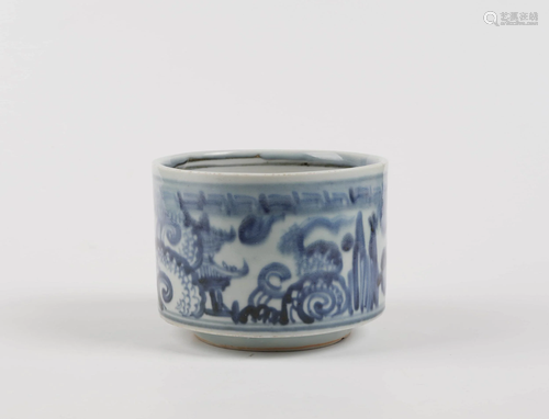 A CHINESE BLUE AND WHITE FLORAL PORCELAIN I…