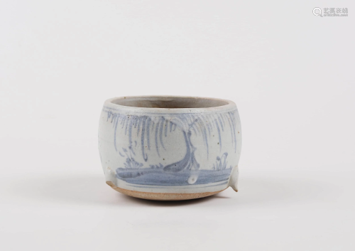 A CHINESE BLUE AND WHITE FLORAL PORCELAIN I…
