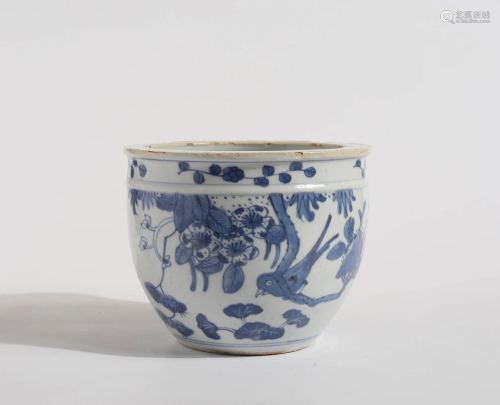 A CHINESE BLUE AND WHITE FLOWER&BIRD PATTER…