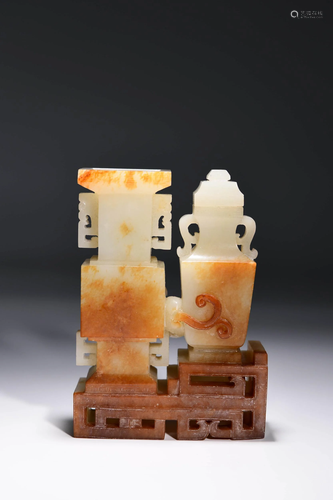 A CHINESE WHITE JADE DUPLEX VASE