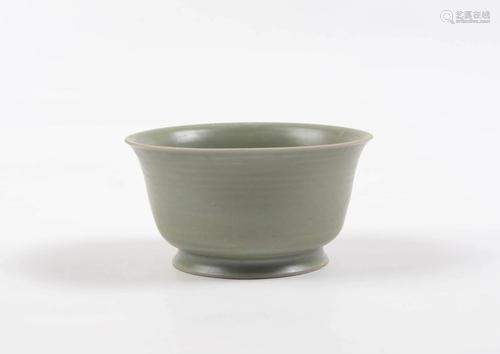 A CHINESE YUE KILN PORCELAIN BOWL