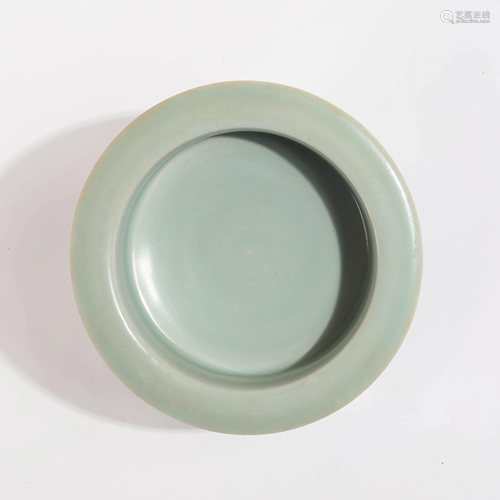 A CHINESE LONGQUAN PORCELAIN WA…