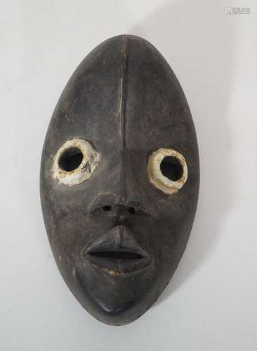 Afrika Maske, Dan StilH. 26 cm, B. 15 cm. Hartholz…