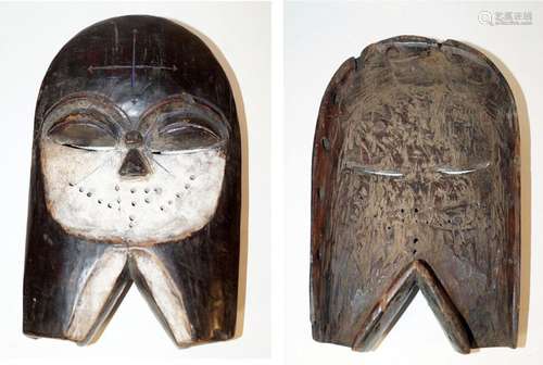 Afrika Maske, wohl GabunH. 25 cm, B. Ca. 16 cm. Ha…