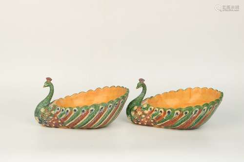 a pair of sancai porcelain mandarin duck shaped washers