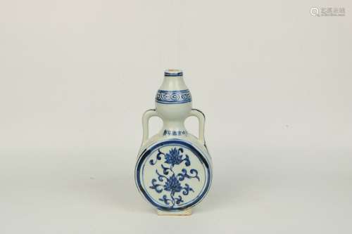 a chinese blue and white porcelain binaural pot