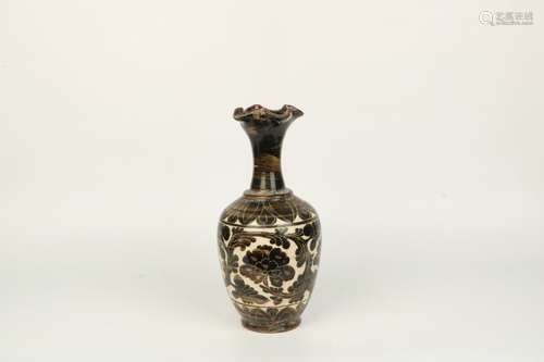 a chinese black enamel porcelain vase