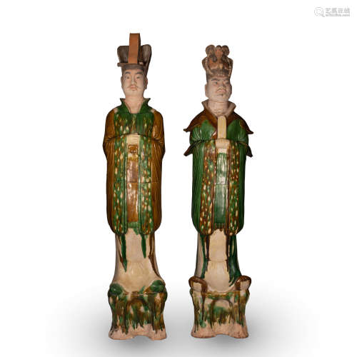 TRI-COLORED GLAZED POTTERY FIGURES OF TANG DYNASTY