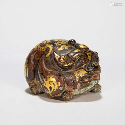 ANCIENT CHINESE BRONZE BEAST INLAID WITH GOLD