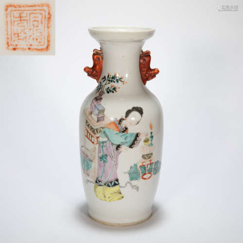 ANCIENT CHINESE MULTICOLORED DOUBLE HANDLE VASE