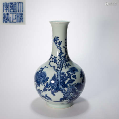 ANCIENT CHINESE BLUE AND WHITE FLASK