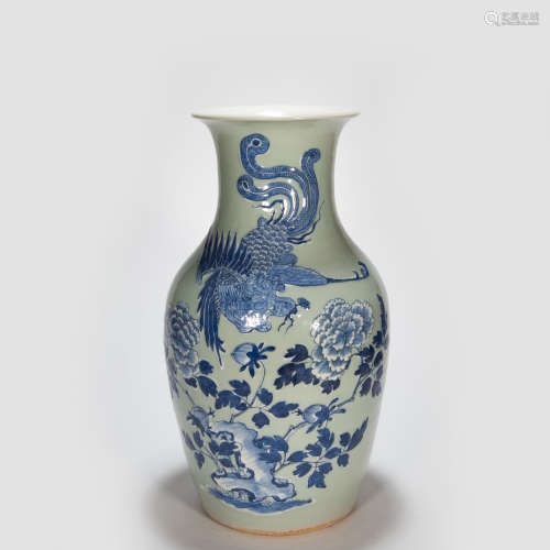 ANCIENT CHINESE UNDERGLAZE BLUE DESIGN VASE
