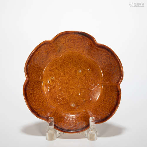 ANCIENT CHINESE YELLOW GLAZED FLOWER SHAPED PLATE