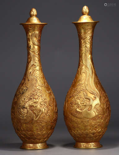 PAIR OF GILT BRONZE VASE CARVED WITH DRAGON&PHOENIX