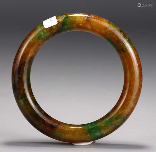 A JADEITE BANGLE