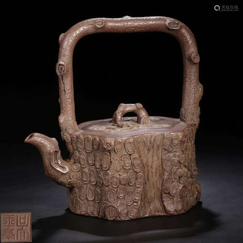 A ZISHA TEA POT WITH NATURE PATTERN