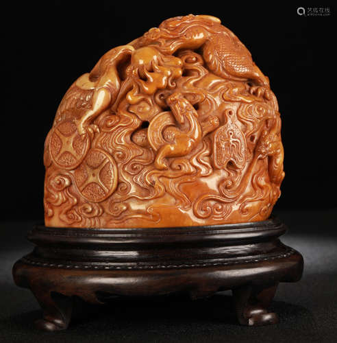 A TIANHUANG STONE ORNAMENT CARVED WITH DRAGON&PHOENIX