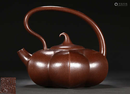 A ZISHA TEA POT SHAPED WITH MELON