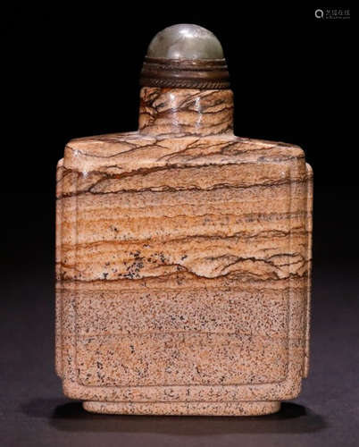 A STONE SNUFF BOTTLE WITH NATURE PATTERN