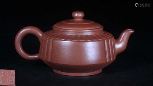 A ZISHA TEA POT WITH MARK