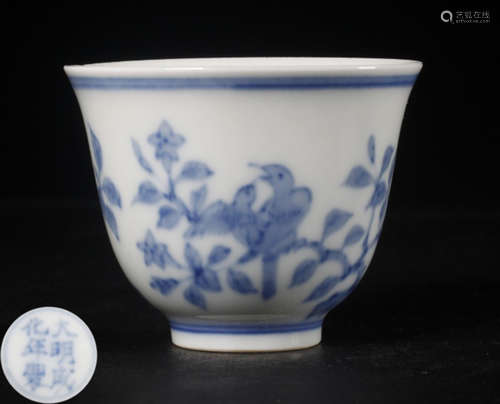 A BLUE&WHITE GLAZE CUP WITH FLOWER&BIRD PATTERN