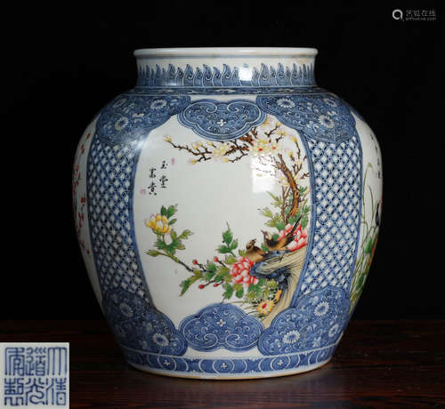 A ENAMELED GLAZE JAR WITH FLOWER&BIRD PATTERN