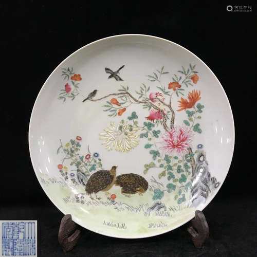 A FAMILLE ROSE GLAZE PLATE WITH BIRD&FLOWER PATTERN