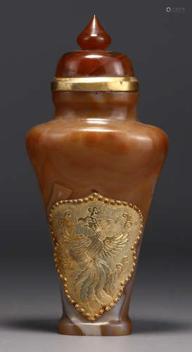 A AGATE VASE EMBEDDED WITH GOLD