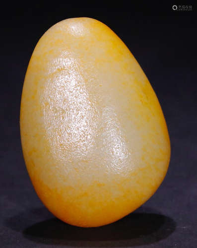 A HETIAN JADE PENDANT