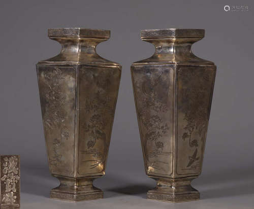 PAIR OF SILVER VASE CARVED WITH FLOWER&BIRD PATTERN