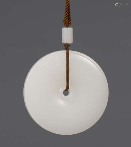 A HETIAN WHITE JADE PENDANT