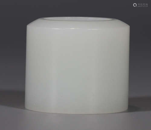 A HETIAN WHITE JADE RING