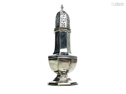 AN EARLY 20TH CENTURY SILVER SUGAR CASTER