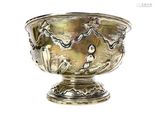 A VICTORIAN SILVER ROSE BOWL