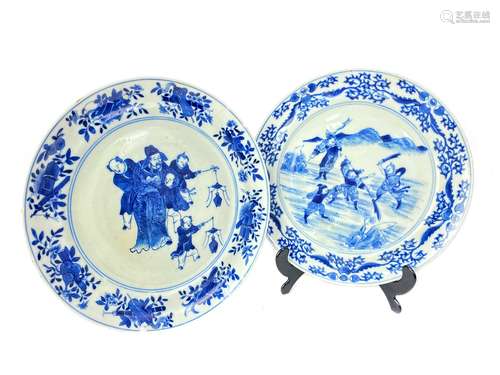 A 19TH CENTURY CHINESE BLUE AND WHITE PLATE AND TWO OTHER PLATES