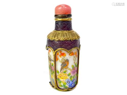 A 20TH CENTURY CHINESE GLASS SNUFF BOTTLE