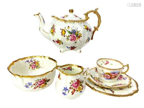 A HAMMERSLEY DRESDEN SPRAYS PATTERN TEA SERVICE