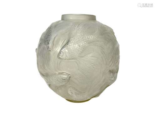 A LALIQUE FORMOSE OPAQUE GLASS VASE