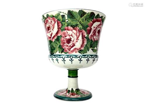 A WEMYSS WARE STEMMED CUP