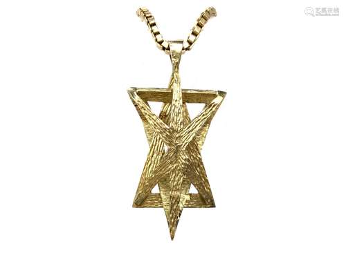 A GOLD STAR OF DAVID PENDANT ON CHAIN