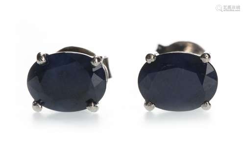 A PAIR OF SAPPHIRE STUD EARRINGS