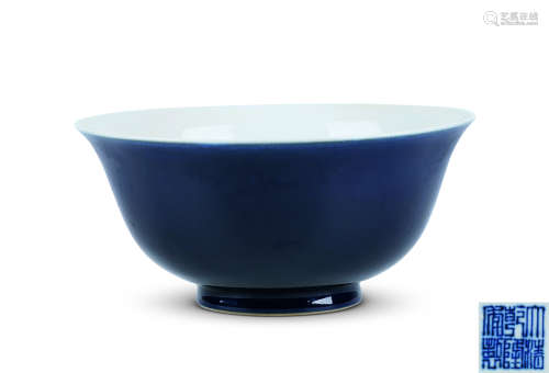清 霁蓝釉碗