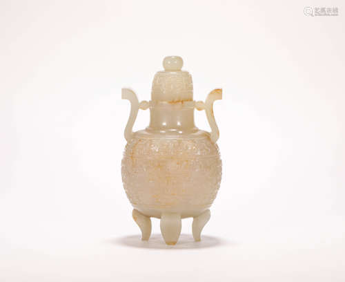 hetian jade vase with two ears and three feet from Qing清代和田玉
双耳三足瓶