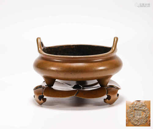 copper censer with three feet and two ears from Qing清代銅質三足雙耳香爐一套