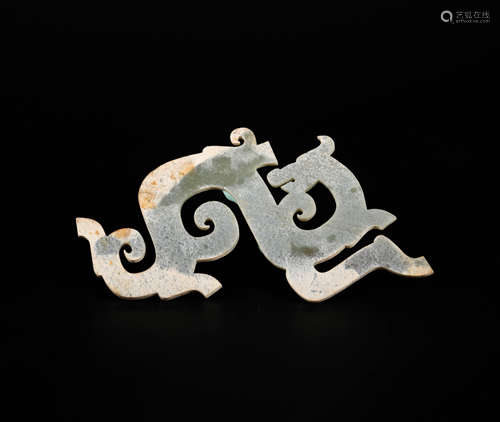 hetian jade dragon shaped ritual tool from the Warring States戰國和田玉龍型簧