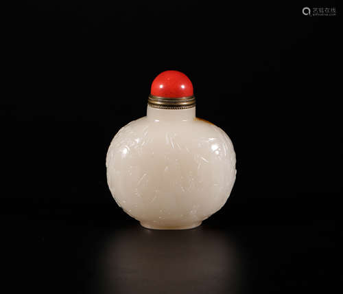 hetian jade snuff bottle from Qing清代和田玉人物故事鼻煙壺