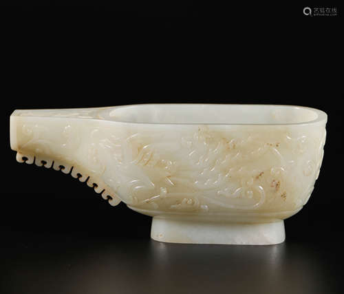 hetian jade phoenix pattern cup from Tang唐代和田玉鳳紋爵杯